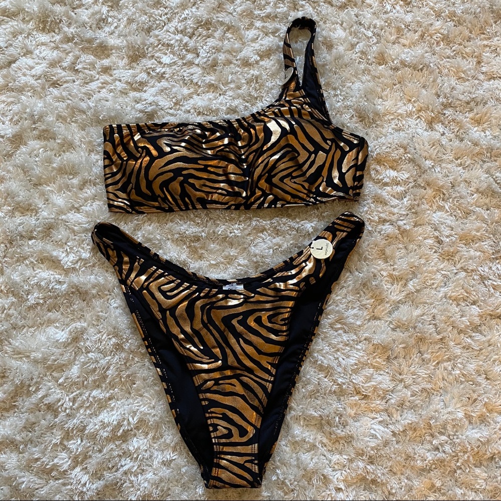 Forever 21 high leg 2 piece swim suit